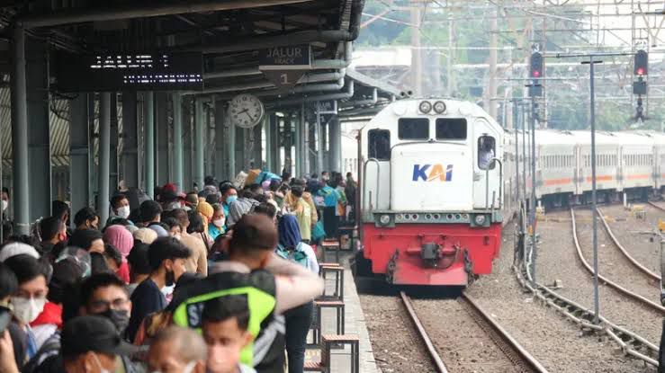 Tiket Kereta Api untuk Mudik Sudah Bisa Dipesan Hari Ini!